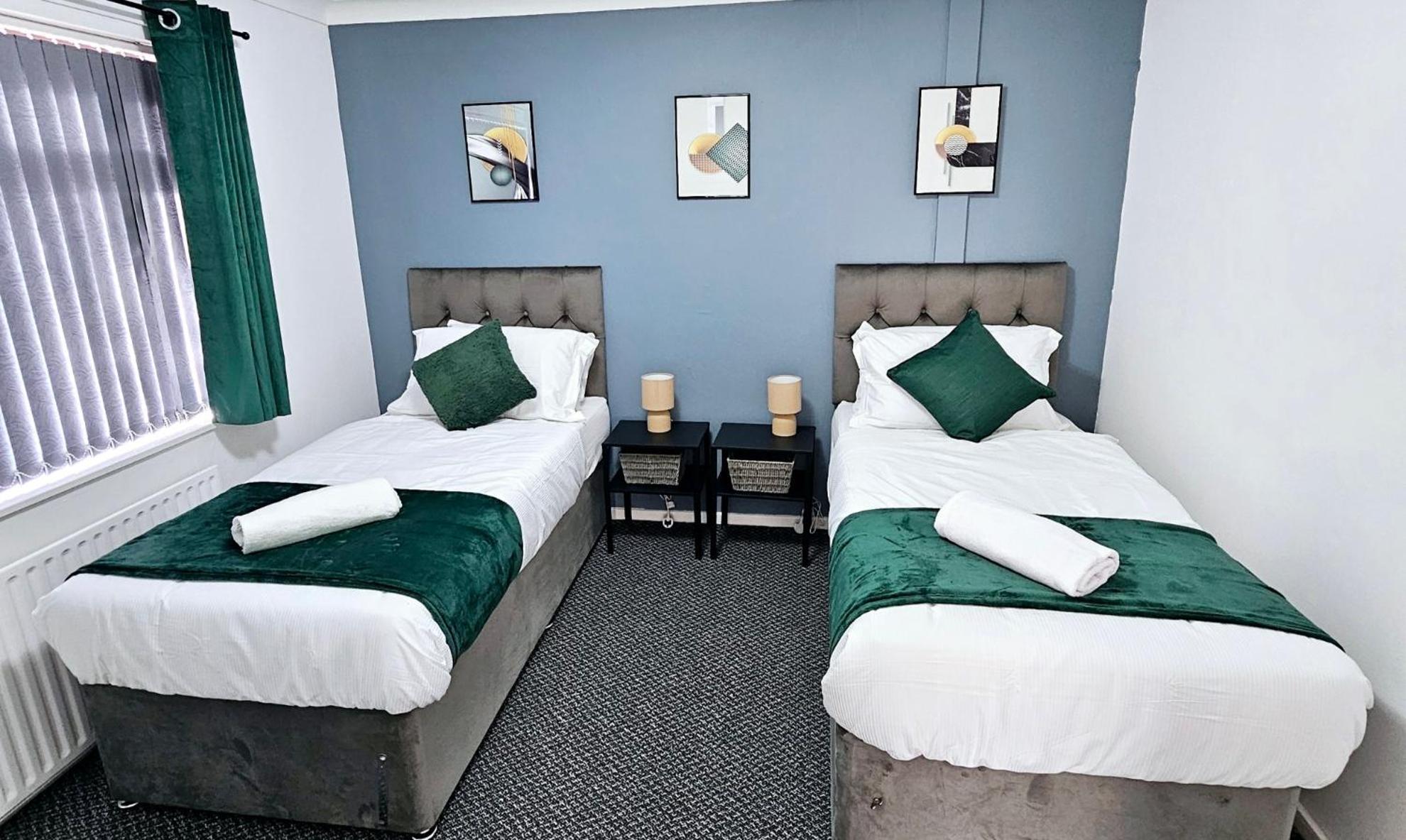 Lushstay Telford - Families, Contractors & Group Of Friends, Long Term Stay Buitenkant foto