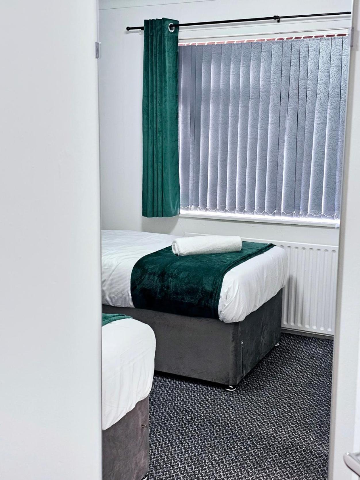 Lushstay Telford - Families, Contractors & Group Of Friends, Long Term Stay Buitenkant foto